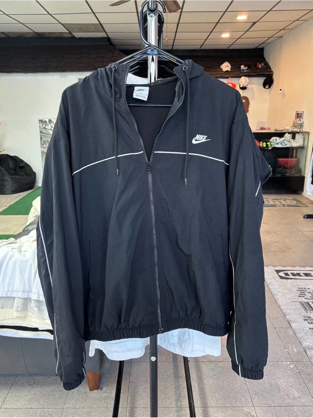 Nike Club Men's Hooded Jacket in black size m